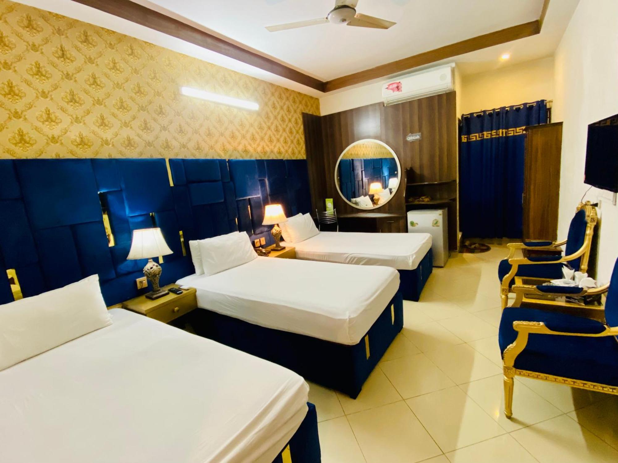 Fiesta Inn Hotel & Resorts Мултан Экстерьер фото